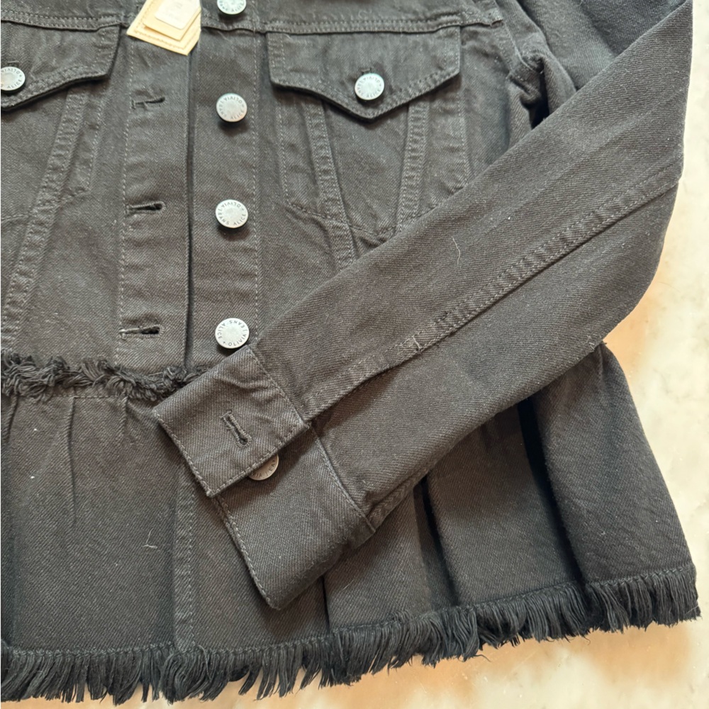 NWT!! Alice and Olivia Ruffle Hem Denim Jacket- Women’s XS - Picture 6 of 8